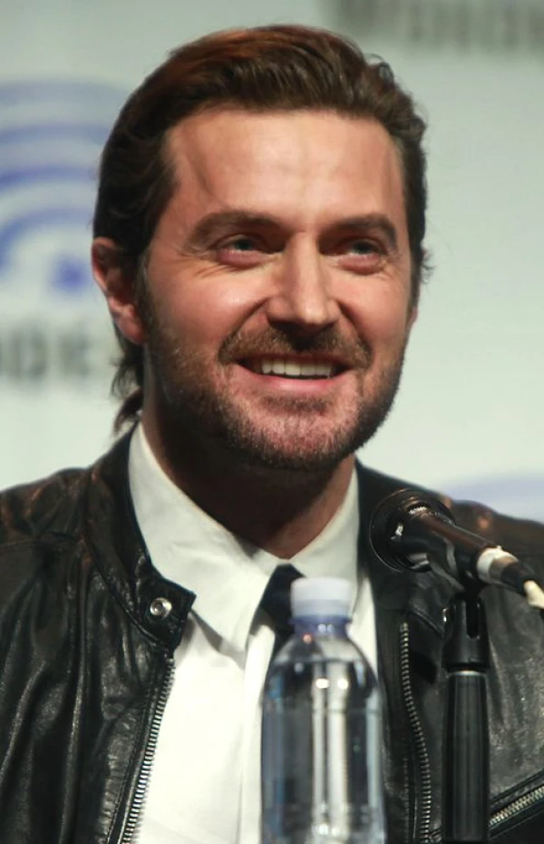 <strong>Richard Armitage</strong>. Kuva Kirjoittaja Gage Skidmore.