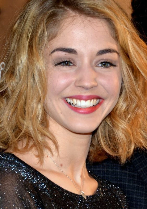 <strong>Alice Isaaz</strong>. Kuva Kirjoittaja Georges Biard.